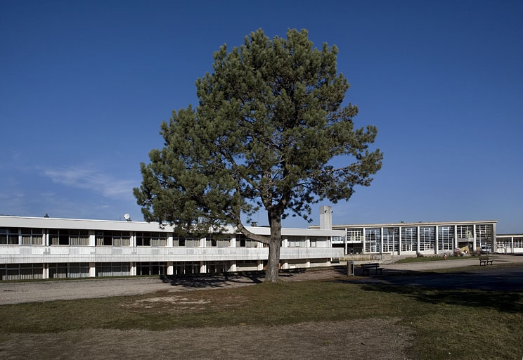 Vue des bâtiments : externat et internat. © Yves Sancey / Région Bourgogne-Franche-Comté, Inventaire du patrimoine - 2006