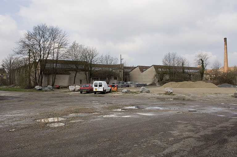 Vue d'ensemble depuis l'est. © Jérôme Mongreville / Région Bourgogne-Franche-Comté, Inventaire du patrimoine - 2006