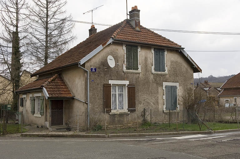 Maison ouvrière à deux logements. © Jérôme Mongreville / Région Bourgogne-Franche-Comté, Inventaire du patrimoine - 2006