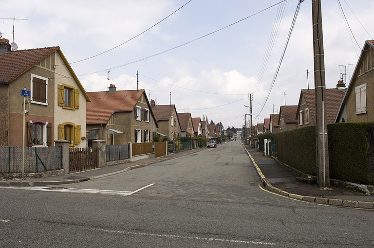 Vue d'ensemble de la rue Bel Air. © Jérôme Mongreville / Région Bourgogne-Franche-Comté, Inventaire du patrimoine - 2006