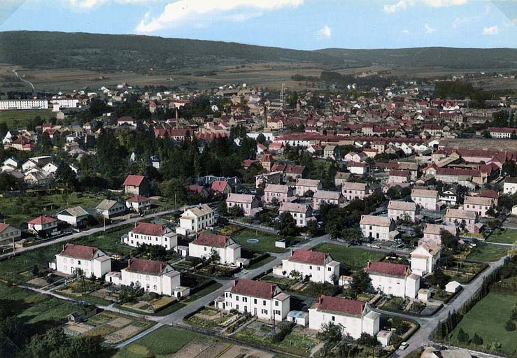 Vue aérienne depuis le sud. © Jérôme Mongreville / Région Bourgogne-Franche-Comté, Inventaire du patrimoine - 2006