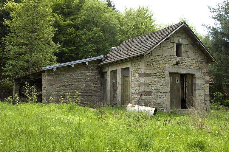Bâtiment d'eau (local des turbines). © Jérôme Mongreville / Région Bourgogne-Franche-Comté, Inventaire du patrimoine - 2006