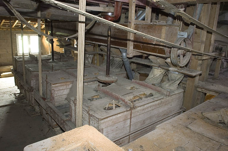 Vue plongeante sur les plansichters (3e étage). © Jérôme Mongreville / Région Bourgogne-Franche-Comté, Inventaire du patrimoine - 2006