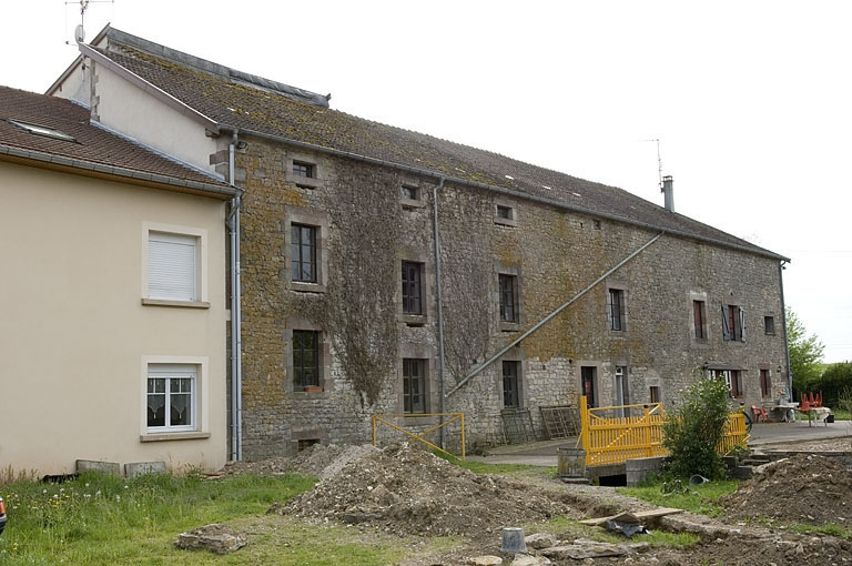 Façade postérieure. © Jérôme Mongreville / Région Bourgogne-Franche-Comté, Inventaire du patrimoine - 2006