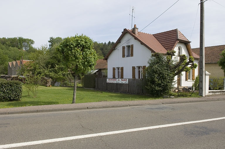Vue d'ensemble depuis l'ouest. © Jérôme Mongreville / Région Bourgogne-Franche-Comté, Inventaire du patrimoine - 2006