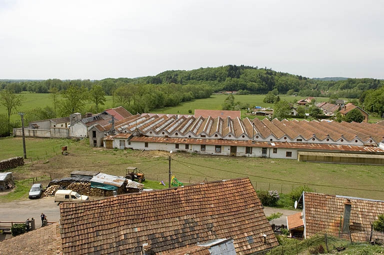 Vue plongeante depuis l'est. © Jérôme Mongreville / Région Bourgogne-Franche-Comté, Inventaire du patrimoine - 2006