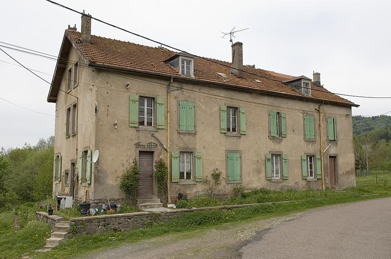 Logement ouvrier collectif. © Jérôme Mongreville / Région Bourgogne-Franche-Comté, Inventaire du patrimoine - 2006