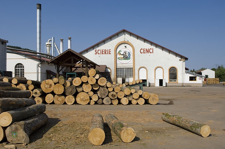Pignons est des ateliers de fabrication. © Jérôme Mongreville / Région Bourgogne-Franche-Comté, Inventaire du patrimoine - 2006
