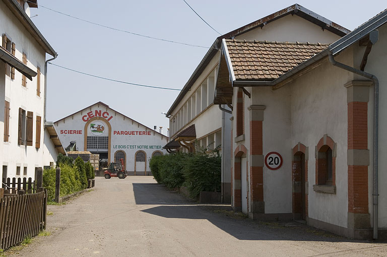 Vue d'ensemble depuis l'entrée. © Jérôme Mongreville / Région Bourgogne-Franche-Comté, Inventaire du patrimoine - 2006