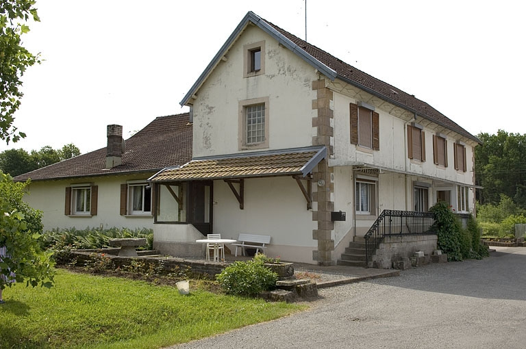 Le logement du moulin. © Jérôme Mongreville / Région Bourgogne-Franche-Comté, Inventaire du patrimoine - 2006 Le logement du moulin. © Jérôme Mongreville / Région Bourgogne-Franche-Comté, Inventaire du patrimoine - 2006