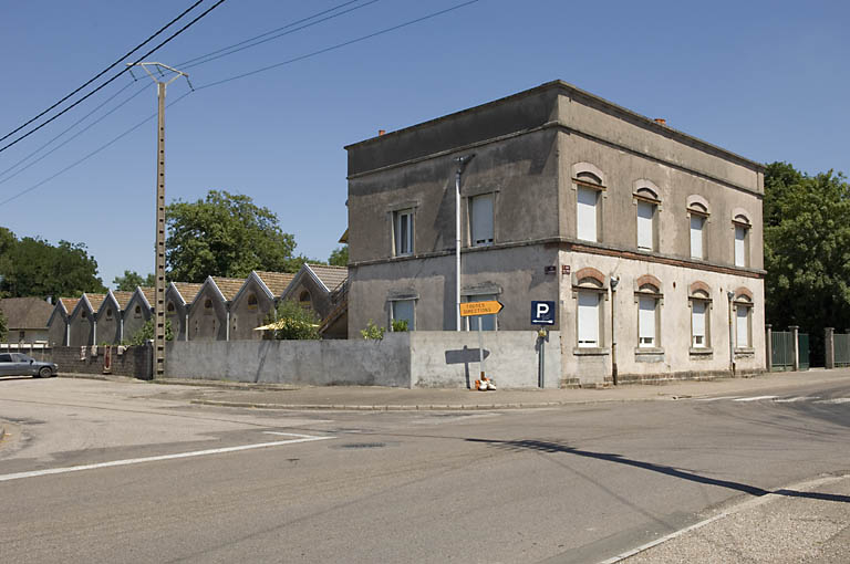 Vue d'ensemble depuis le sud-ouest. © Jérôme Mongreville / Région Bourgogne-Franche-Comté, Inventaire du patrimoine - 2006