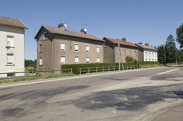 Vue de la cité ouvrière. © Jérôme Mongreville / Région Bourgogne-Franche-Comté, Inventaire du patrimoine - 2006