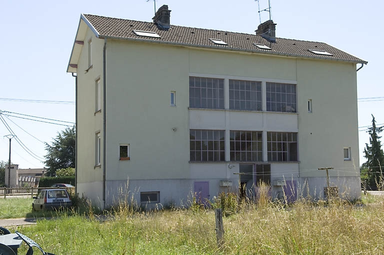Façade antérieure d'un logement ouvrier collectif. © Jérôme Mongreville / Région Bourgogne-Franche-Comté, Inventaire du patrimoine - 2006