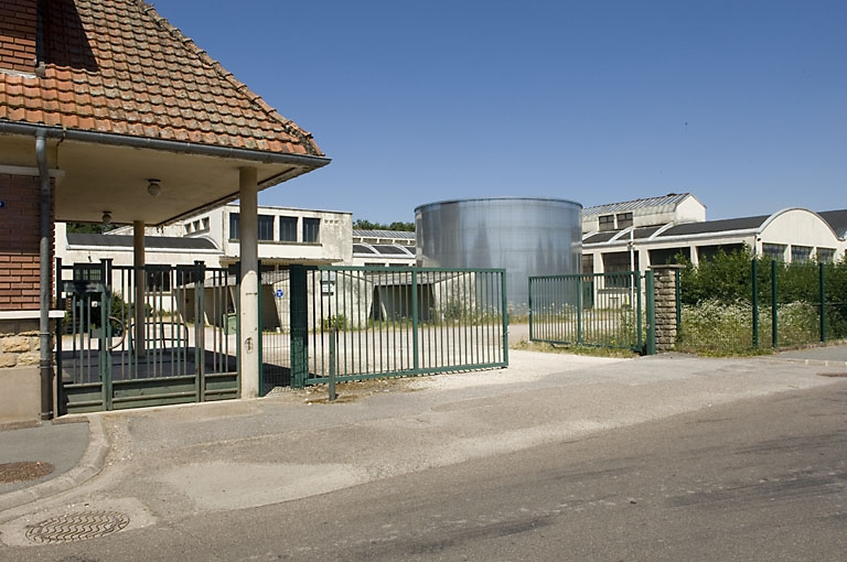 Vue depuis l'entrée. © Jérôme Mongreville / Région Bourgogne-Franche-Comté, Inventaire du patrimoine - 2006