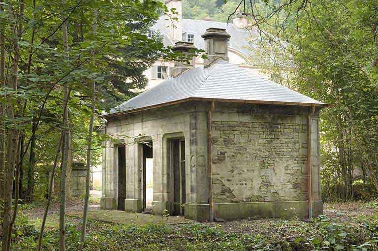 Rendez-vous de chasse. Vue de trois quarts. © Jérôme Mongreville / Région Bourgogne-Franche-Comté, Inventaire du patrimoine - 2006 Rendez-vous de chasse. Vue de trois quarts. © Jérôme Mongreville / Région Bourgogne-Franche-Comté, Inventaire du patrimoine - 2006