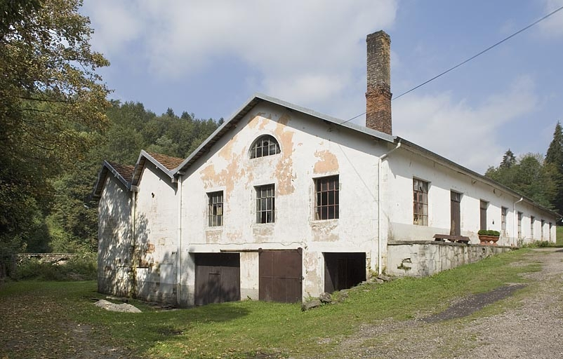 Atelier de fabrication depuis le sud. © Jérôme Mongreville / Région Bourgogne-Franche-Comté, Inventaire du patrimoine - 2006 Atelier de fabrication depuis le sud. © Jérôme Mongreville / Région Bourgogne-Franche-Comté, Inventaire du patrimoine - 2006