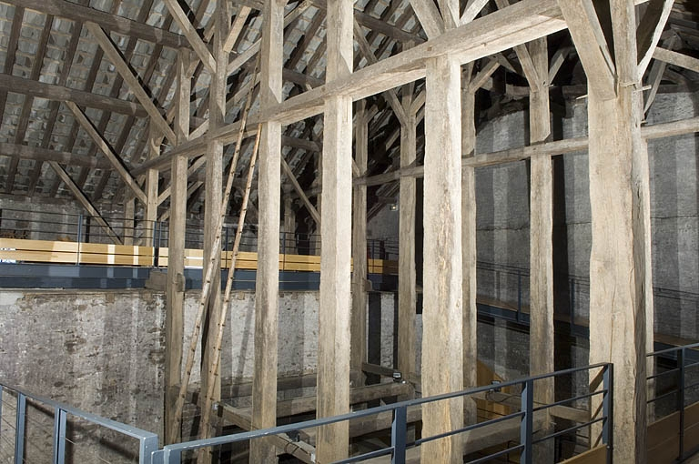 Charpente du fenil (cadrage vertical). © Jérôme Mongreville / Région Bourgogne-Franche-Comté, Inventaire du patrimoine - 2006