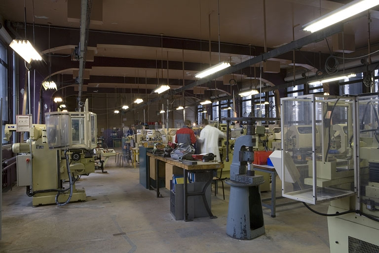 Traverse, atelier microtechnique 120 (1er étage) en 2007 avant rénovation : vue d'ensemble. © Yves Sancey / Région Bourgogne-Franche-Comté, Inventaire du patrimoine - 2007 Traverse, atelier microtechnique 120 (1er étage) en 2007 avant rénovation : vue d'ensemble. © Yves Sancey / Région Bourgogne-Franche-Comté, Inventaire du patrimoine - 2007