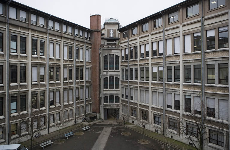 Ailes nord et sud : façades sur cour à leur jonction. © Yves Sancey / Région Bourgogne-Franche-Comté, Inventaire du patrimoine - 2007 Ailes nord et sud : façades sur cour à leur jonction. © Yves Sancey / Région Bourgogne-Franche-Comté, Inventaire du patrimoine - 2007