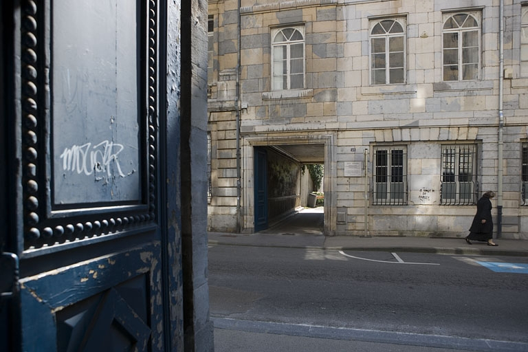 Vue du portail d'entrée. © Yves Sancey / Région Bourgogne-Franche-Comté, Inventaire du patrimoine - 2007