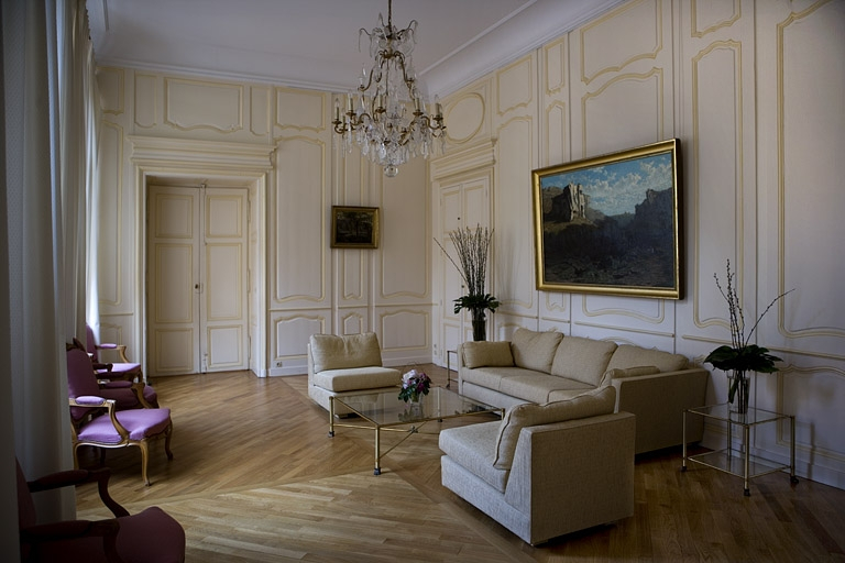 Intérieur : vue d'ensemble de l'antichambre depuis l'entrée. © Yves Sancey / Région Bourgogne-Franche-Comté, Inventaire du patrimoine - 2007