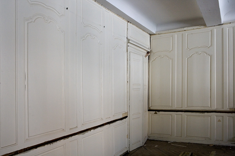 Intérieur, premier étage : détail des lambris d'une pièce. © Yves Sancey / Région Bourgogne-Franche-Comté, Inventaire du patrimoine - 2007