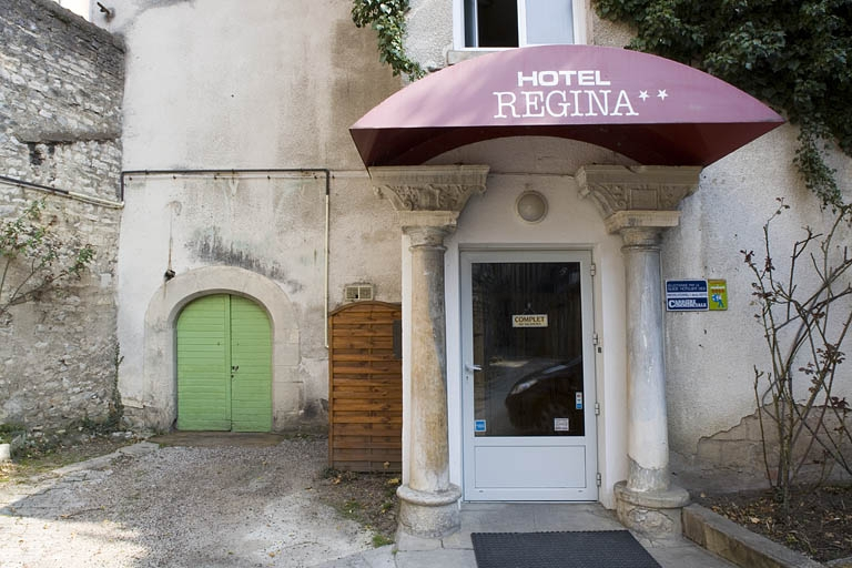 Détail du rez-de-chaussée du logis secondaire au fond de la deuxième cour. © Yves Sancey / Région Bourgogne-Franche-Comté, Inventaire du patrimoine - 2007