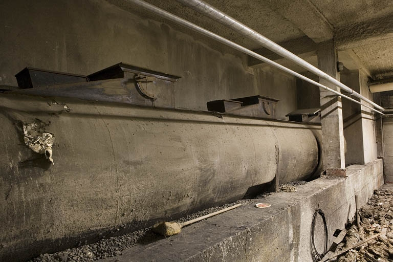 Bâtiment D. Sous-sol. Vue de l'ancienne chaudière à charbon. © Yves Sancey / Région Bourgogne-Franche-Comté, Inventaire du patrimoine - 2007