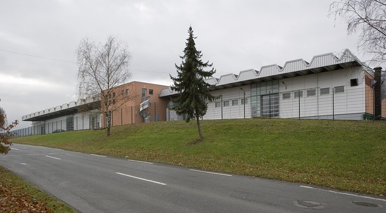 Vue façade postérieure bâtiment F. © Yves Sancey / Région Bourgogne-Franche-Comté, Inventaire du patrimoine - 2007
