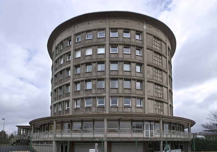 Bâtiment D. Vue de la tour d'internat. © Yves Sancey / Région Bourgogne-Franche-Comté, Inventaire du patrimoine - 2007