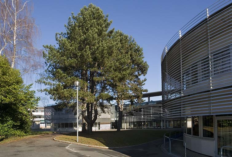 Vue de trois quarts droit bâtiment L. © Yves Sancey / Région Bourgogne-Franche-Comté, Inventaire du patrimoine - 2007