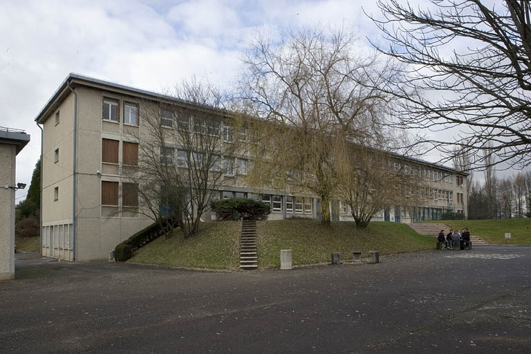 Vue façade antérieure bâtiment C. © Yves Sancey / Région Bourgogne-Franche-Comté, Inventaire du patrimoine - 2007