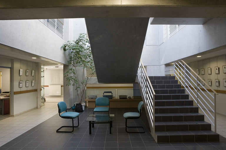Bâtiment A. Vue du hall d'accueil. © Yves Sancey / Région Bourgogne-Franche-Comté, Inventaire du patrimoine - 2007