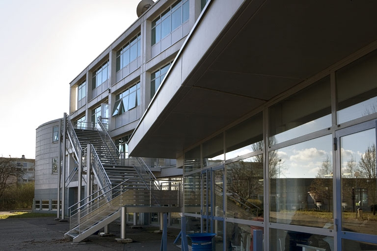 Bâtiment B. Vue latérale de la façade postérieure. © Yves Sancey / Région Bourgogne-Franche-Comté, Inventaire du patrimoine - 2007