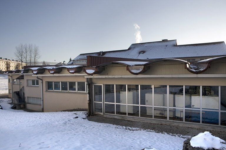 Site récent : ateliers de microtechnique et d'horlogerie, depuis le nord. © Yves Sancey / Région Bourgogne-Franche-Comté, Inventaire du patrimoine - 2007 Site récent : ateliers de microtechnique et d'horlogerie, depuis le nord. © Yves Sancey / Région Bourgogne-Franche-Comté, Inventaire du patrimoine - 2007