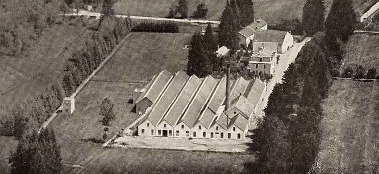 Vue aérienne de la filature Depreux à la Corveraine. © Jérôme  Mongreville (reproduction) / Région Bourgogne-Franche-Comté, Inventaire du patrimoine - 2007