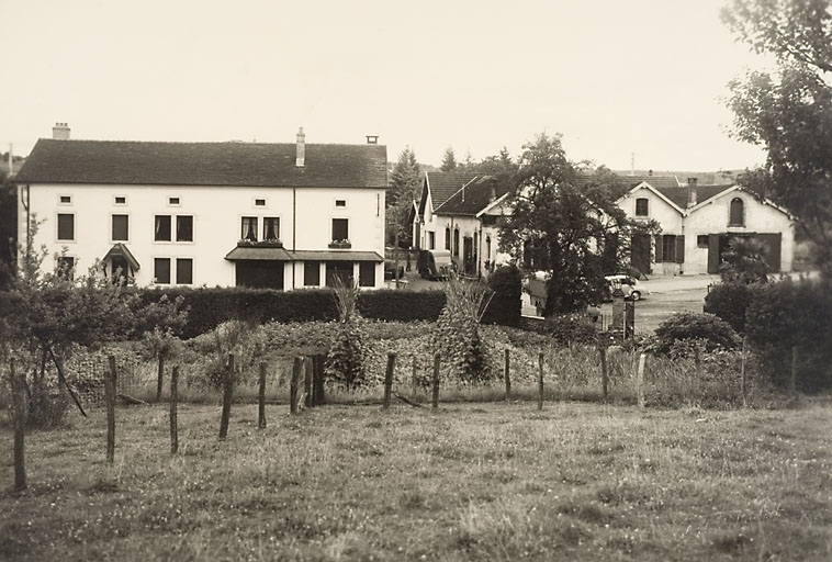 Vue d'ensemble depuis le sud. © Jérôme  Mongreville (reproduction) / Région Bourgogne-Franche-Comté, Inventaire du patrimoine - 2007