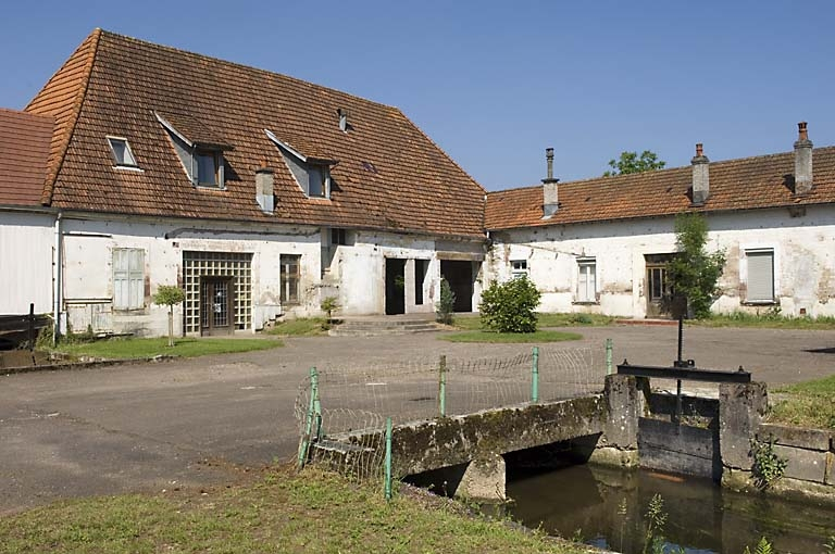 Atelier de fabrication depuis le sud-est. © Jérôme Mongreville / Région Bourgogne-Franche-Comté, Inventaire du patrimoine - 2007