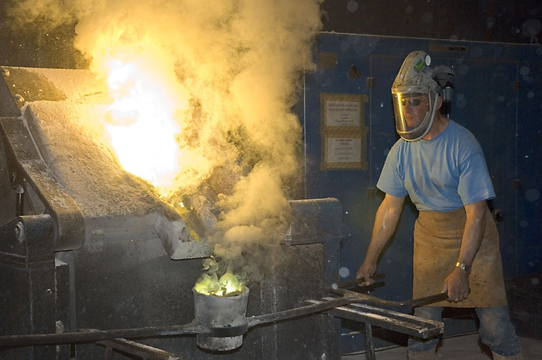 Transport de la poche de bronze. © Jérôme Mongreville / Région Bourgogne-Franche-Comté, Inventaire du patrimoine - 2007 Transport de la poche de bronze. © Jérôme Mongreville / Région Bourgogne-Franche-Comté, Inventaire du patrimoine - 2007