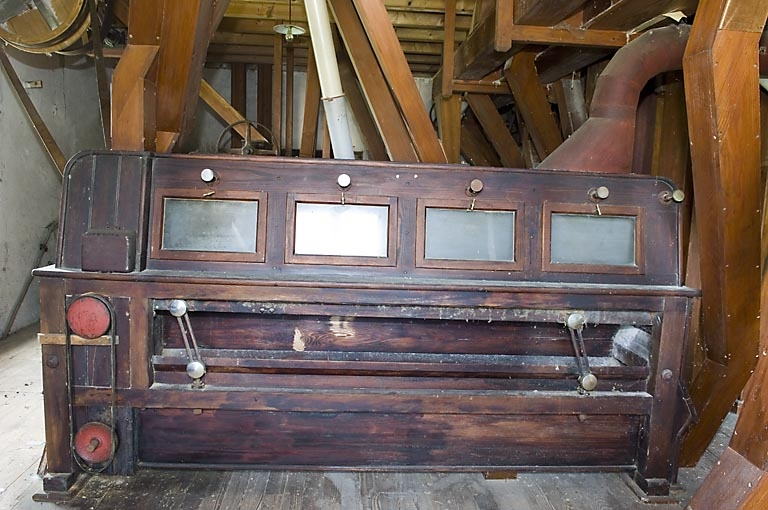 Deuxième étage. Sasseur. Vue de côté. © Jérôme Mongreville / Région Bourgogne-Franche-Comté, Inventaire du patrimoine - 2007