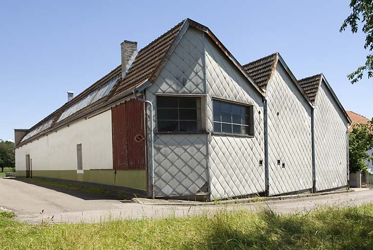 Bâtiments industriels. Vue depuis l'ouest. © Jérôme Mongreville / Région Bourgogne-Franche-Comté, Inventaire du patrimoine - 2007
