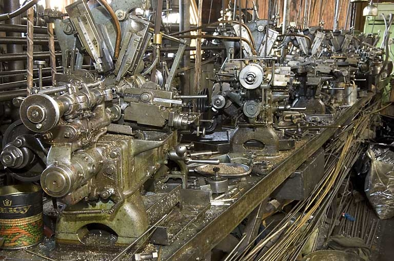 Alignement des tours à décolleter Petermann (M). © Jérôme Mongreville / Région Bourgogne-Franche-Comté, Inventaire du patrimoine - 2008