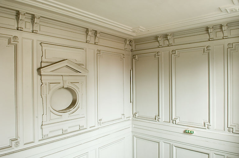 Détail du décor de la cage d'escalier. © Jérôme Mongreville / Région Bourgogne-Franche-Comté, Inventaire du patrimoine - 2008