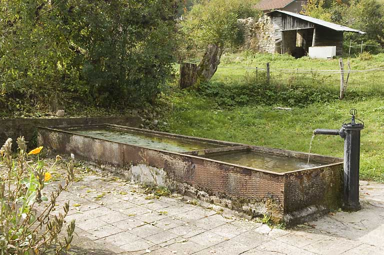fontaine © Jérôme Mongreville / Région Bourgogne-Franche-Comté, Inventaire du patrimoine - 2008