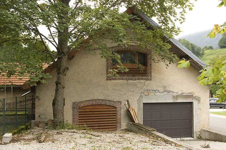 Usine : façade latérale gauche. © Jérôme Mongreville / Région Bourgogne-Franche-Comté, Inventaire du patrimoine - 2008