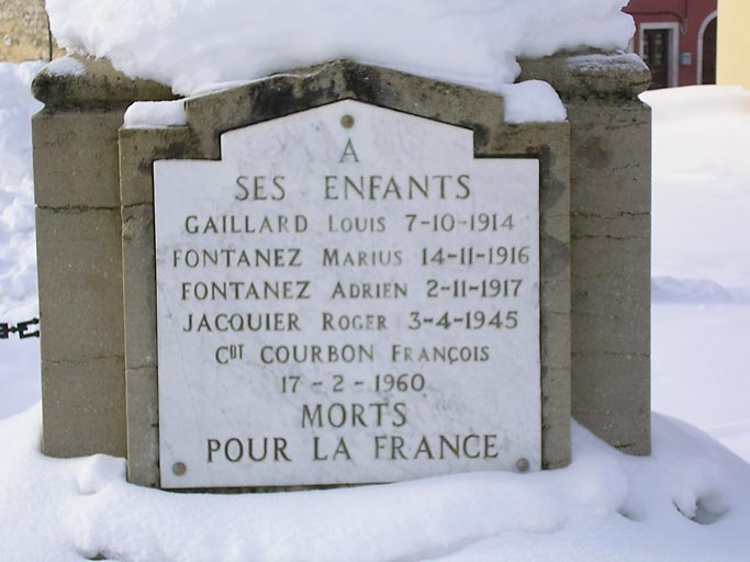 Vue de l'inscription commémorative. © Marie-Pierre Reynet / Région Bourgogne-Franche-Comté, Inventaire du patrimoine - 2008