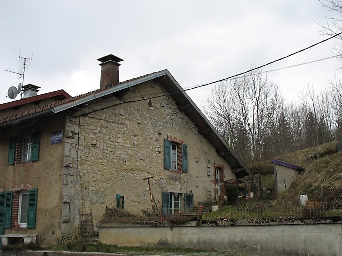 Pignon nord vu de trois quarts. © Anne-Laure Madinier / Région Bourgogne-Franche-Comté, Inventaire du patrimoine - 2008