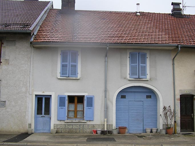 Vue générale sur façade antérieure. © Anne-Laure Madinier / Région Bourgogne-Franche-Comté, Inventaire du patrimoine - 2008