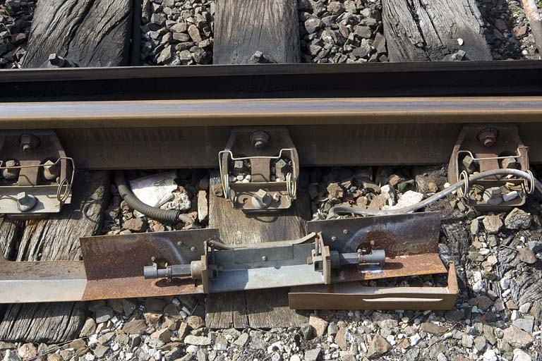 Exemple de rampe de réchauffage au gaz, sur un autre appareil : la rampe démontée. © Yves Sancey / Région Bourgogne-Franche-Comté, Inventaire du patrimoine - 2008