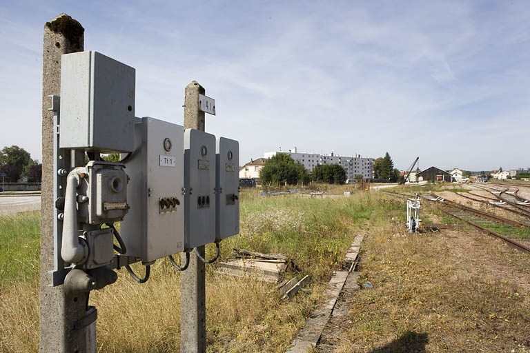 Terrain : vue d'ensemble. © Yves Sancey / Région Bourgogne-Franche-Comté, Inventaire du patrimoine - 2008